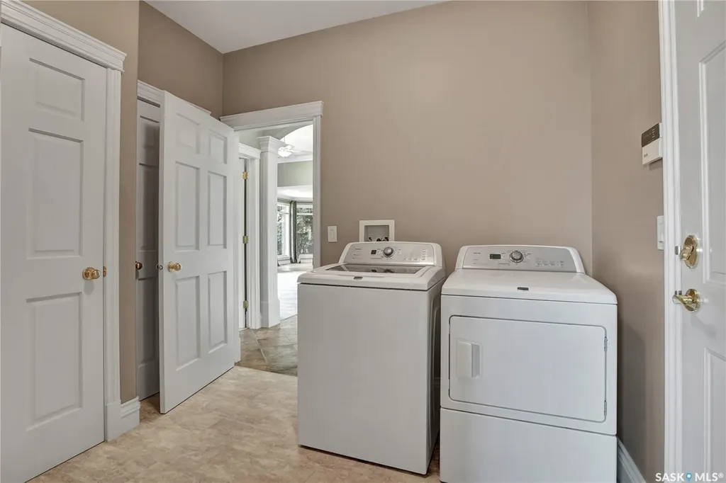 218 Horlick Crescent Saskatoon SK S7N 4R5