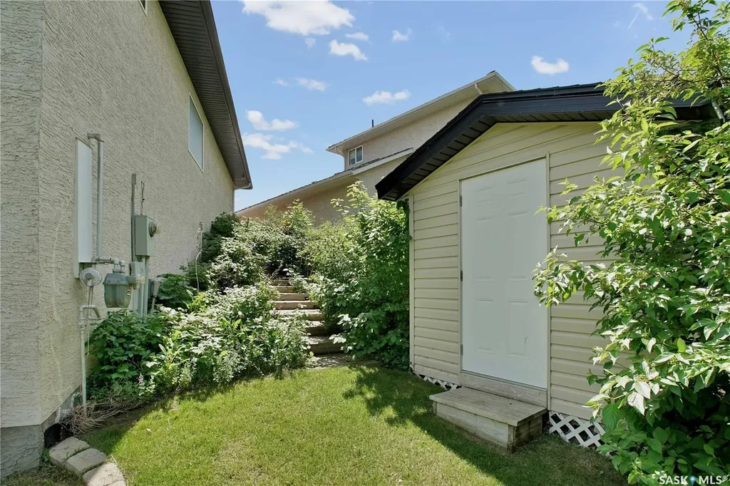 218 Horlick Crescent Saskatoon SK S7N 4R5