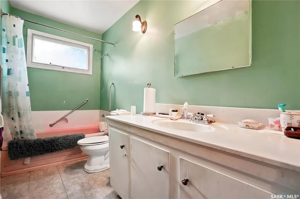 3815 Hill Avenue Regina SK S4S 0X4