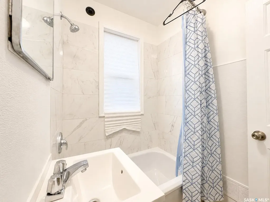 616 I Avenue S Saskatoon SK S7M 1Y8