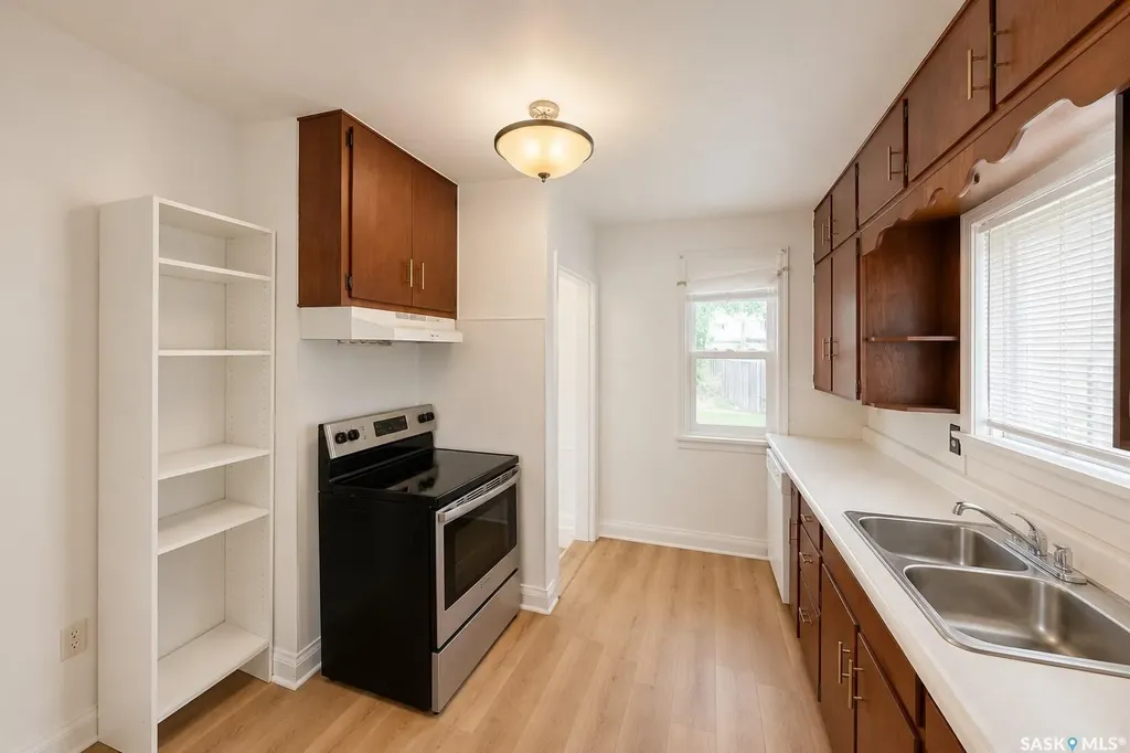 616 I Avenue S Saskatoon SK S7M 1Y8