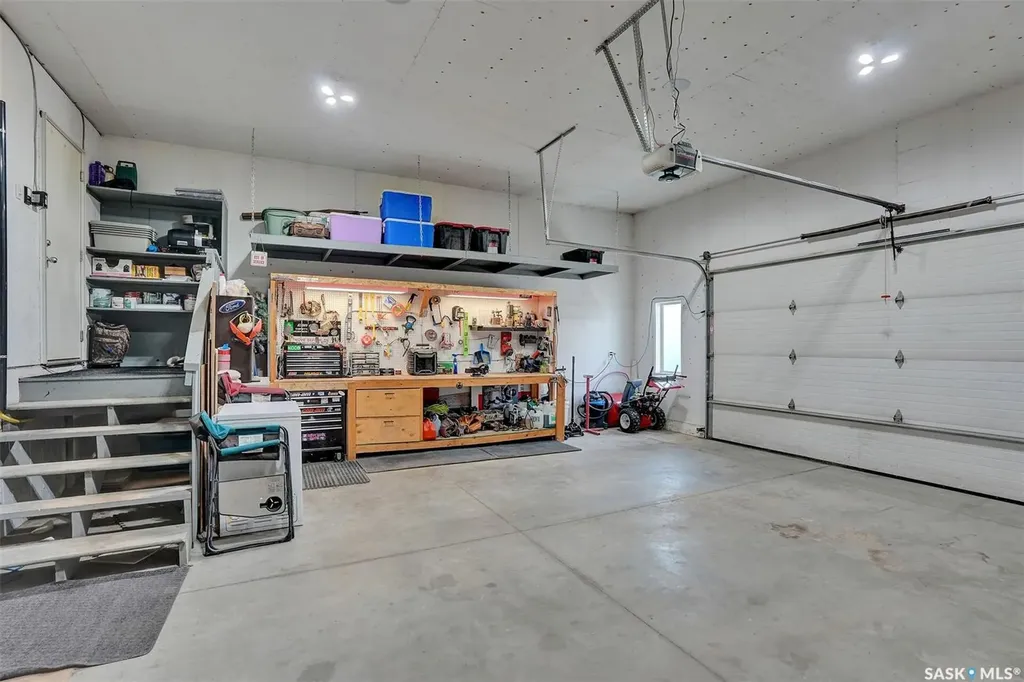 25 Emerald Hill Drive White City SK S4L 0B4