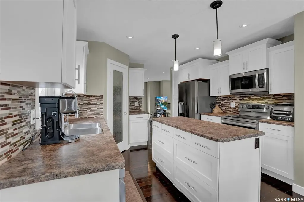 25 Emerald Hill Drive White City SK S4L 0B4
