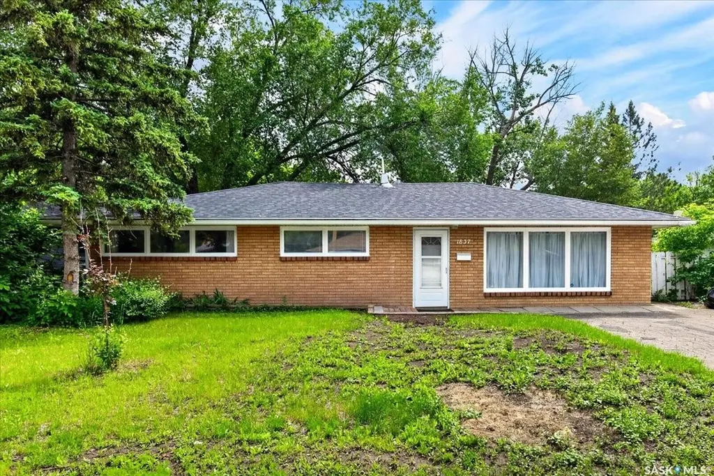 1837 Grant Drive Regina SK S4S 4V5