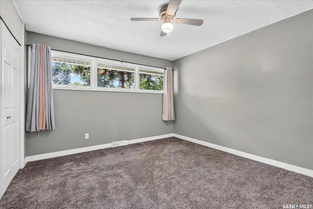1837 Grant Drive Regina SK S4S 4V5