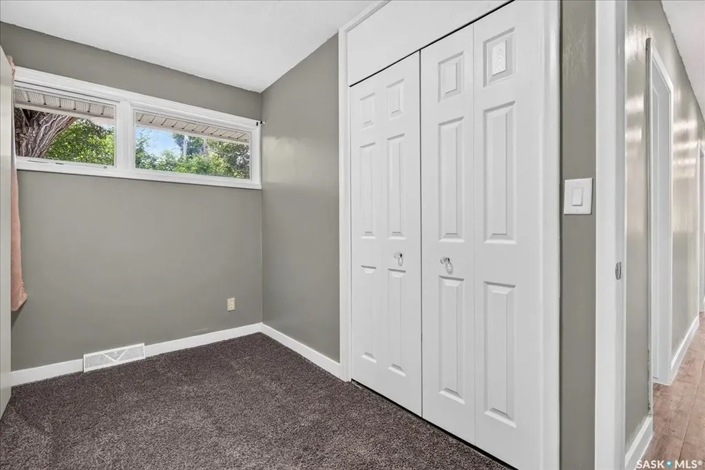 1837 Grant Drive Regina SK S4S 4V5