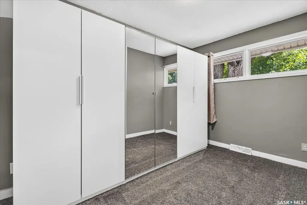 1837 Grant Drive Regina SK S4S 4V5
