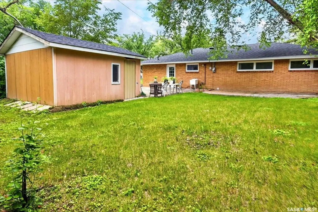 1837 Grant Drive Regina SK S4S 4V5