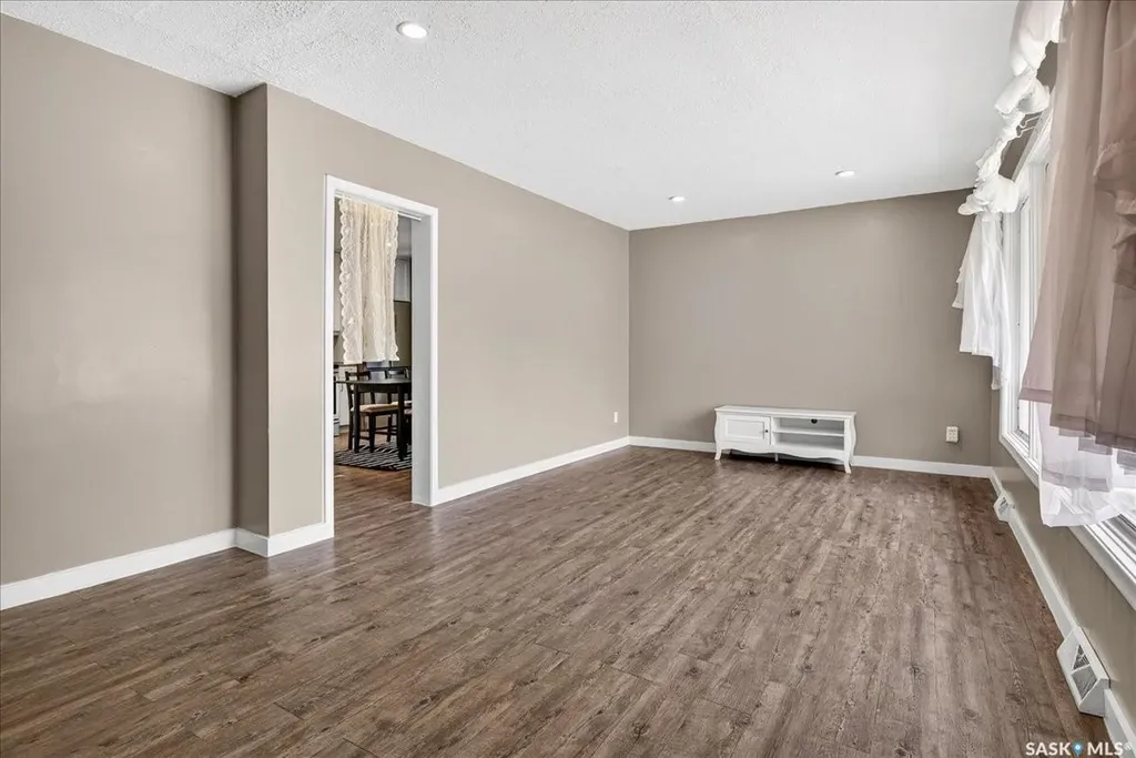 1837 Grant Drive Regina SK S4S 4V5