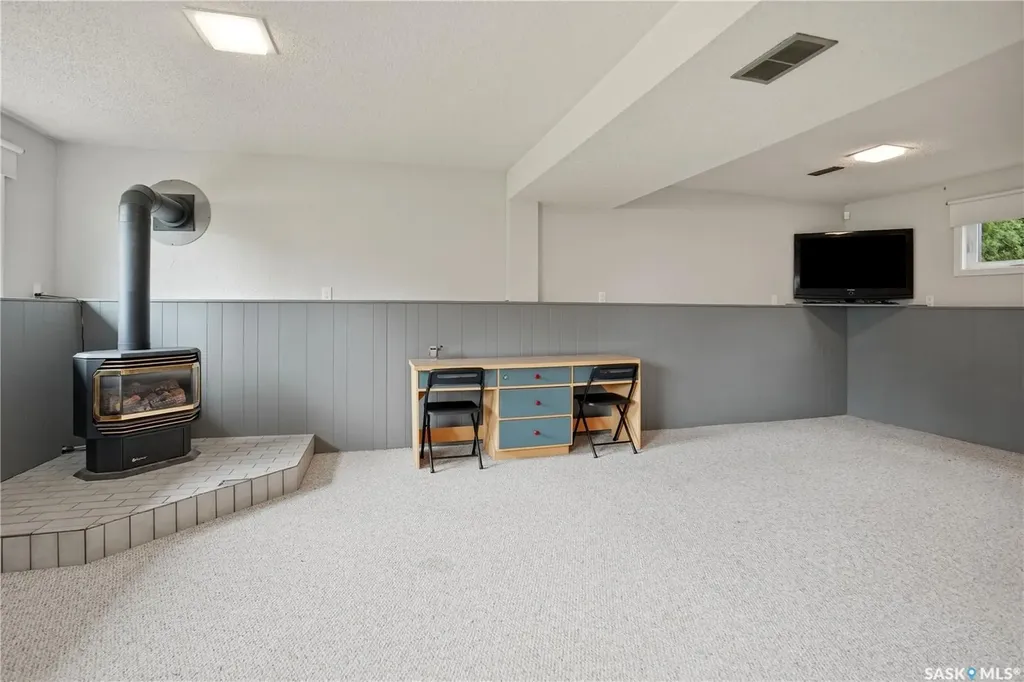 1811 Bowers Drive North Battleford SK S9A 3A3