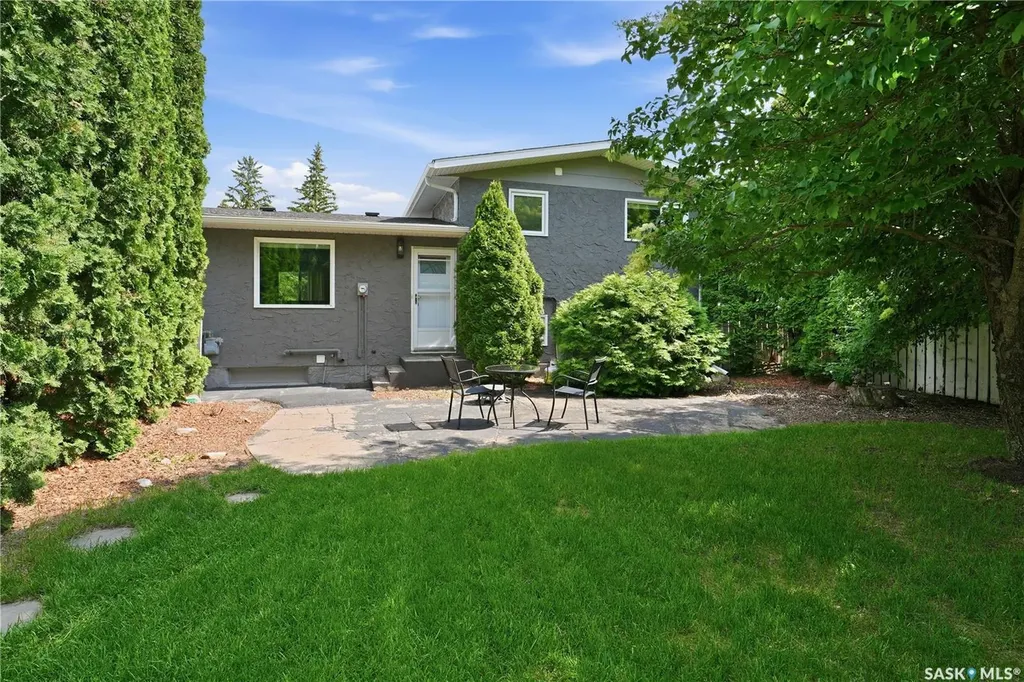 1811 Bowers Drive North Battleford SK S9A 3A3