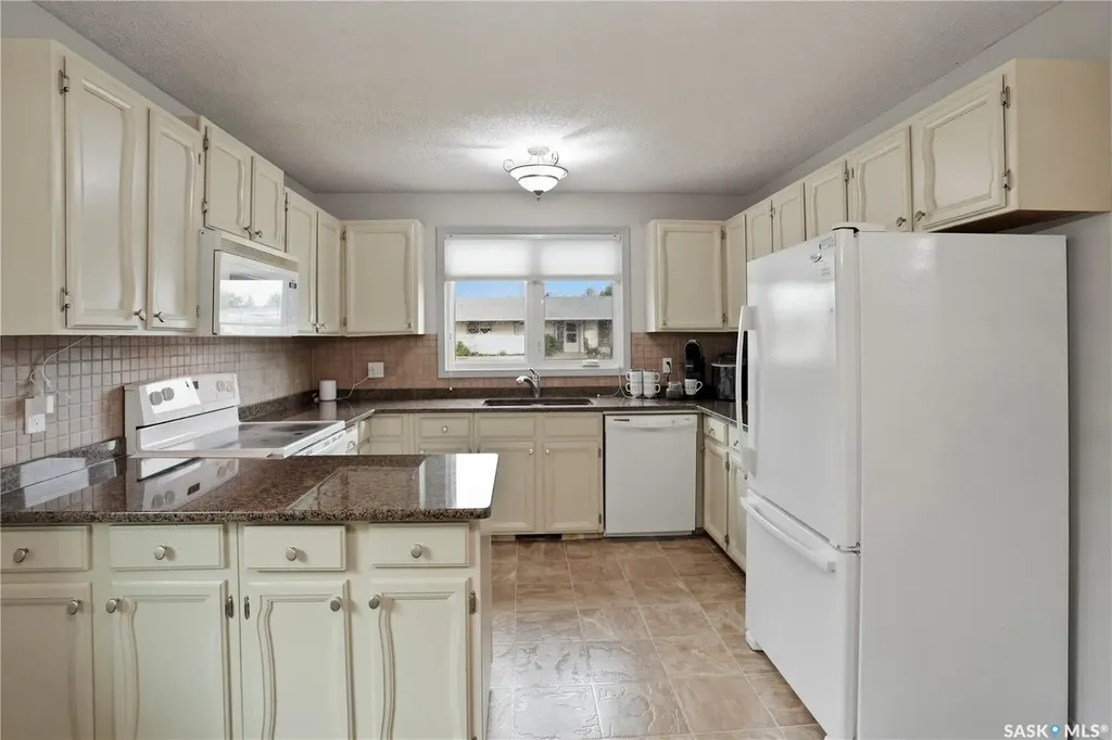 1811 Bowers Drive North Battleford SK S9A 3A3