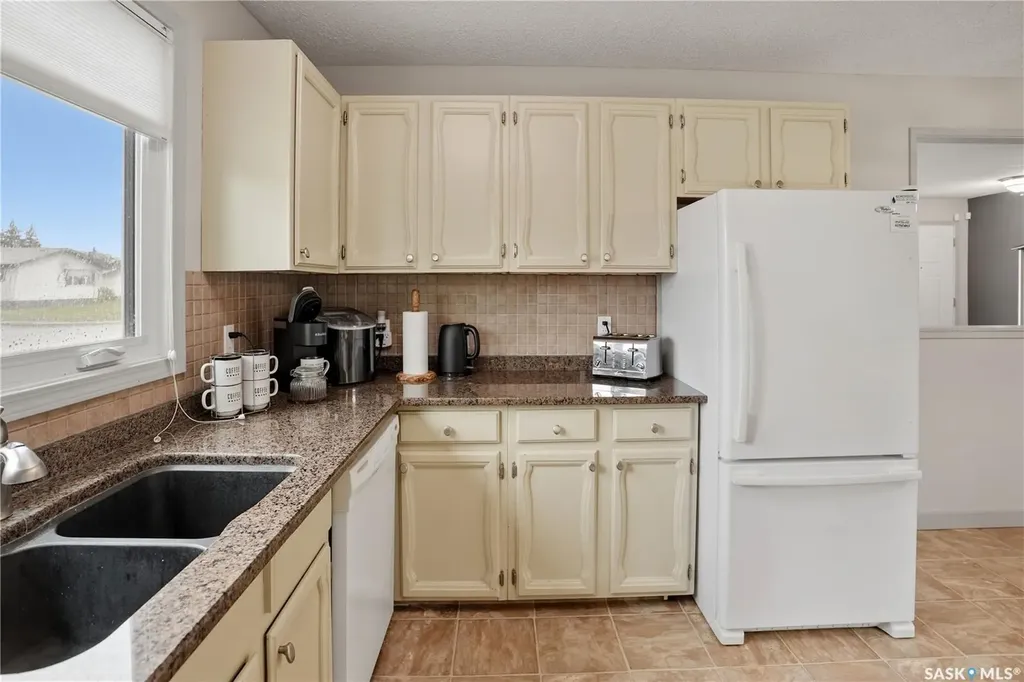 1811 Bowers Drive North Battleford SK S9A 3A3