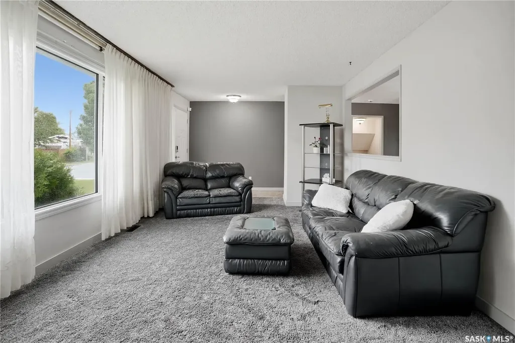 1811 Bowers Drive North Battleford SK S9A 3A3