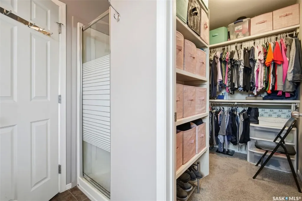 306 Denham Court Saskatoon SK S7K 1E5