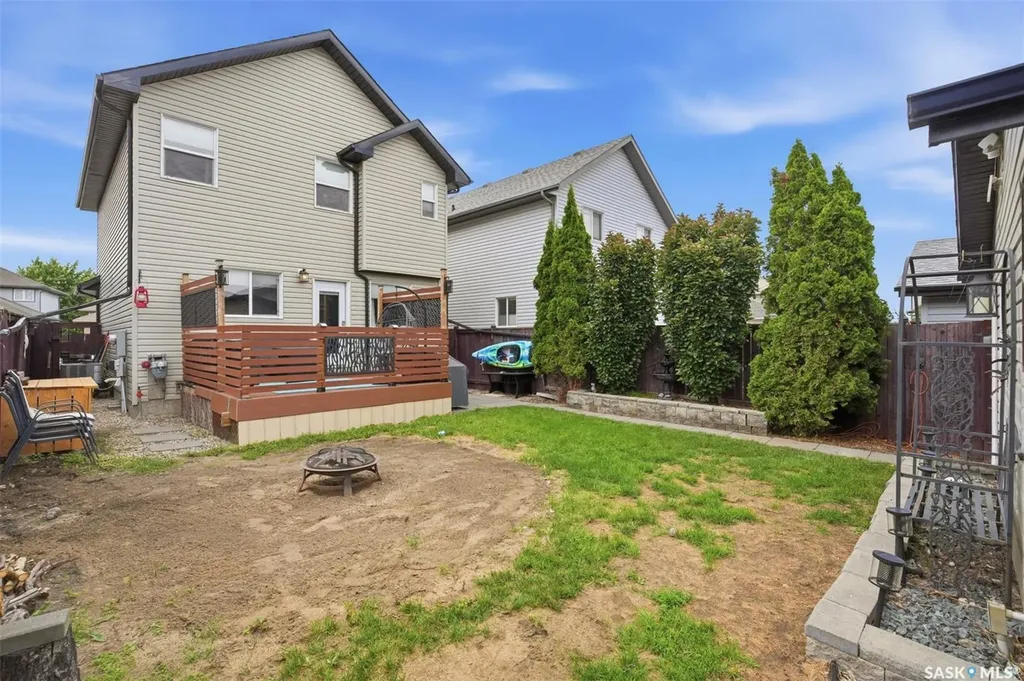 306 Denham Court Saskatoon SK S7K 1E5