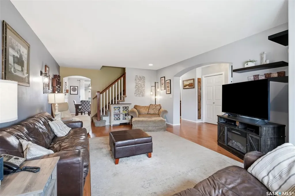 306 Denham Court Saskatoon SK S7K 1E5