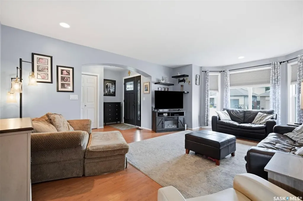 306 Denham Court Saskatoon SK S7K 1E5