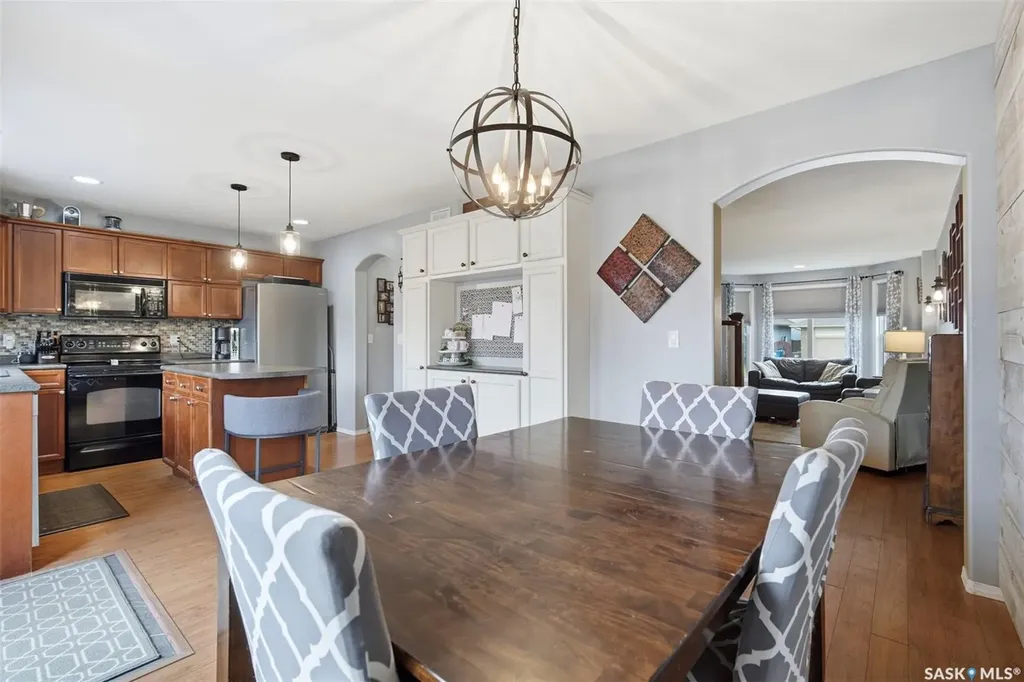 306 Denham Court Saskatoon SK S7K 1E5