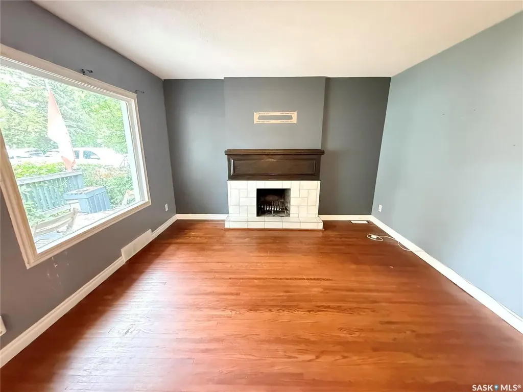 431 Qu'appelle Street Weyburn SK S4H 0R3