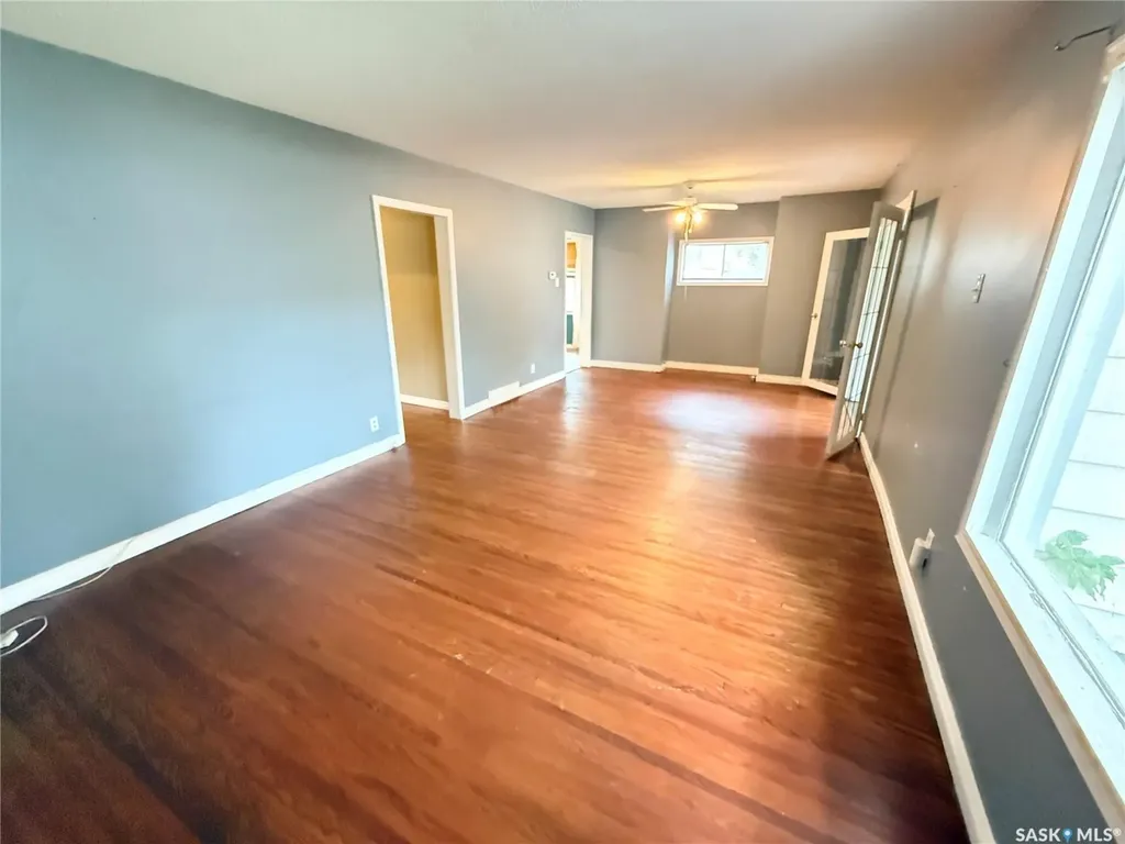 431 Qu'appelle Street Weyburn SK S4H 0R3