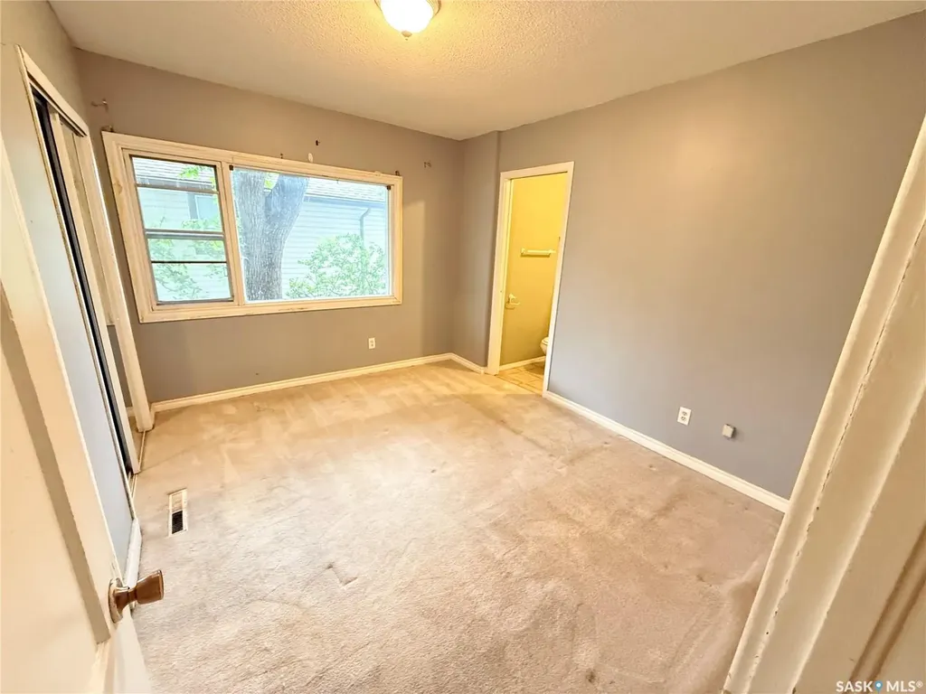 431 Qu'appelle Street Weyburn SK S4H 0R3