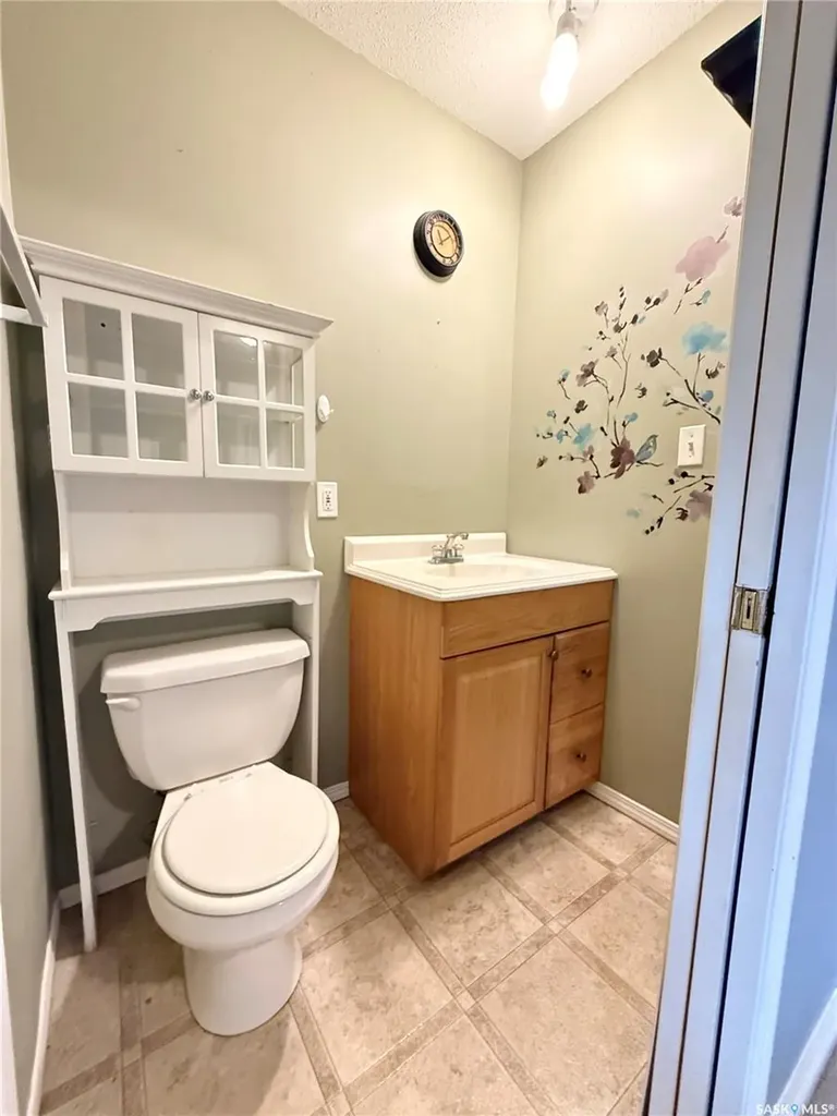 431 Qu'appelle Street Weyburn SK S4H 0R3