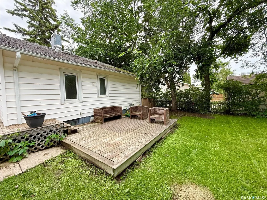 431 Qu'appelle Street Weyburn SK S4H 0R3