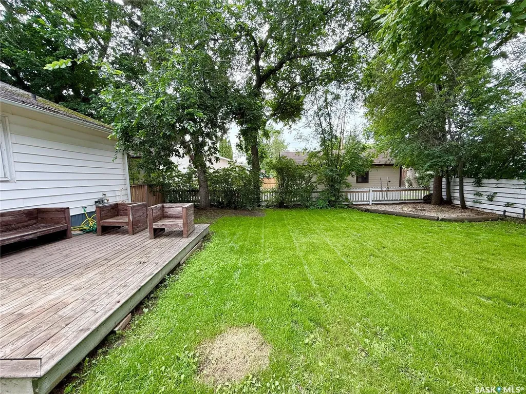 431 Qu'appelle Street Weyburn SK S4H 0R3