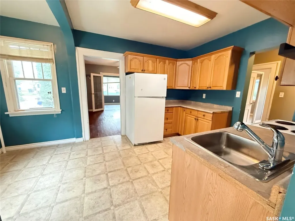431 Qu'appelle Street Weyburn SK S4H 0R3