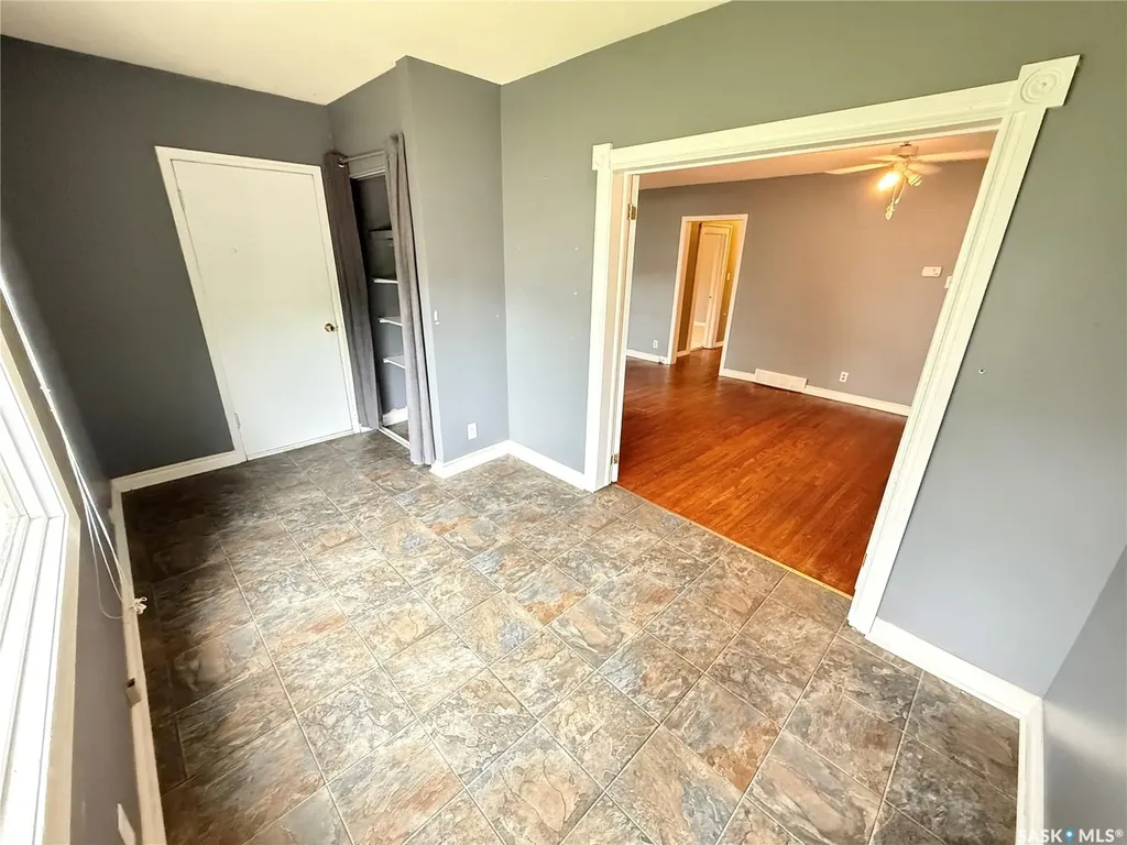 431 Qu'appelle Street Weyburn SK S4H 0R3