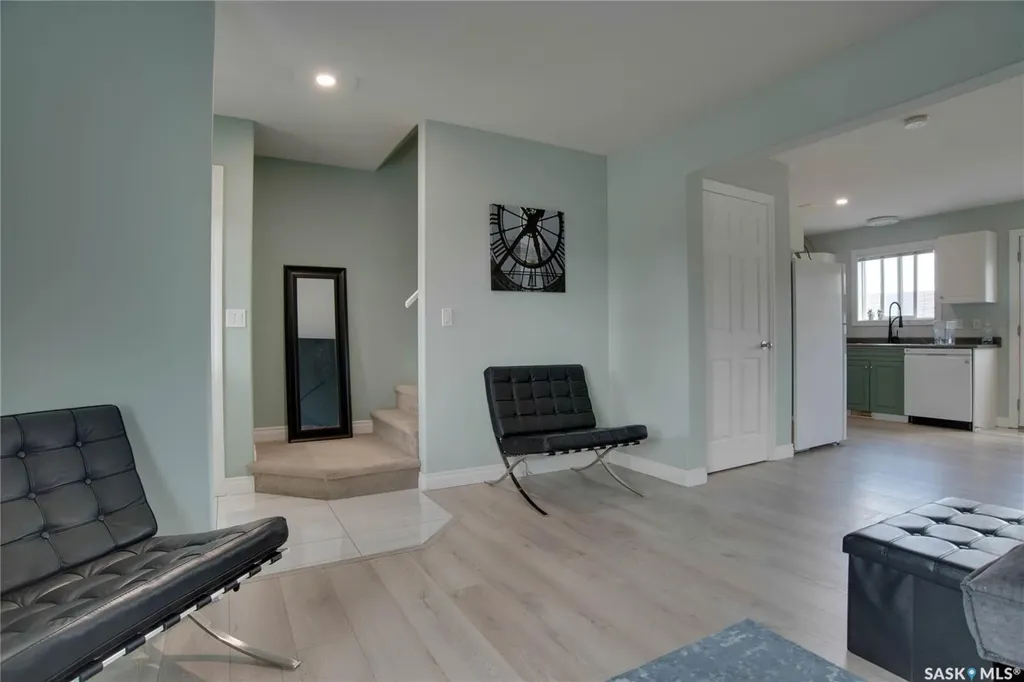 223 Rutherford Crescent Saskatoon SK S7N 4X5
