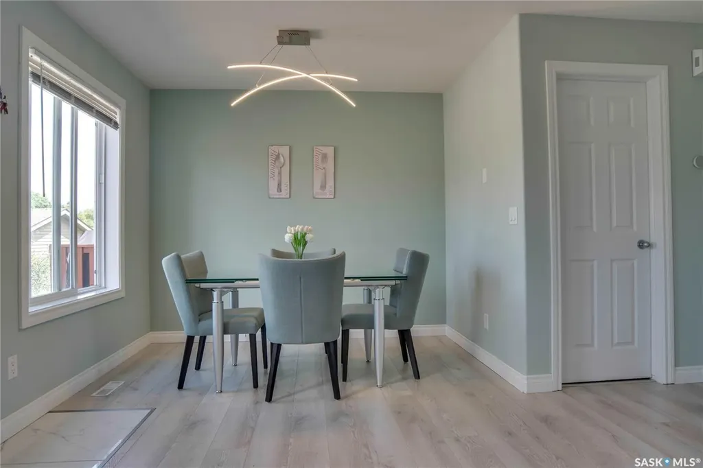 223 Rutherford Crescent Saskatoon SK S7N 4X5