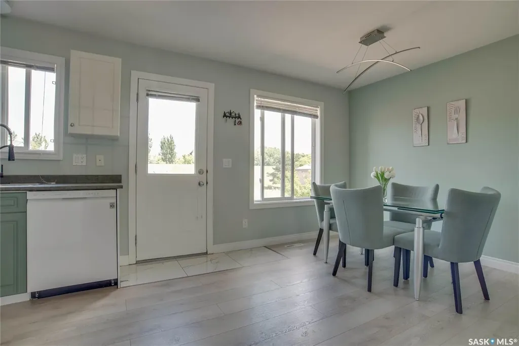 223 Rutherford Crescent Saskatoon SK S7N 4X5