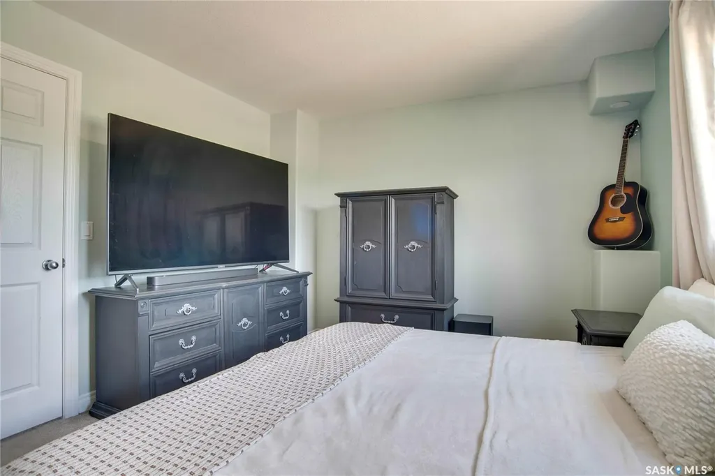 223 Rutherford Crescent Saskatoon SK S7N 4X5