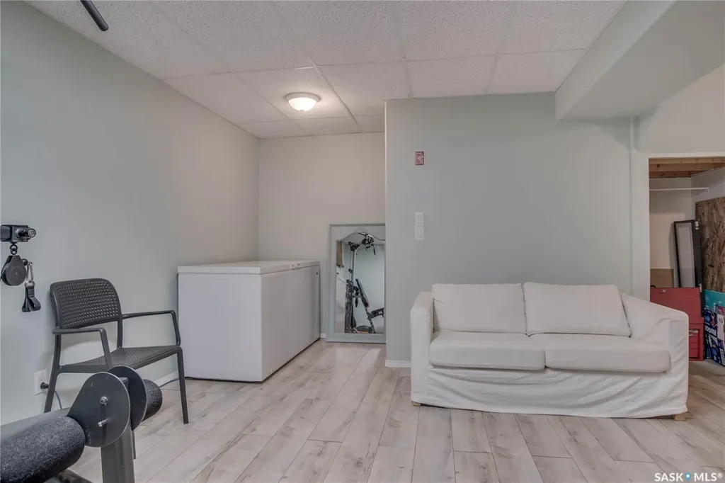 223 Rutherford Crescent Saskatoon SK S7N 4X5