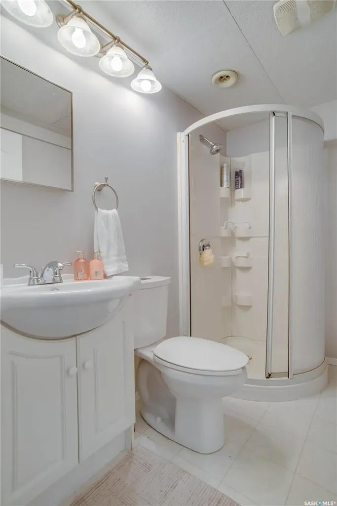 223 Rutherford Crescent Saskatoon SK S7N 4X5