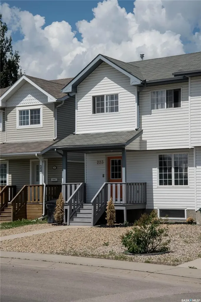 223 Rutherford Crescent Saskatoon SK S7N 4X5