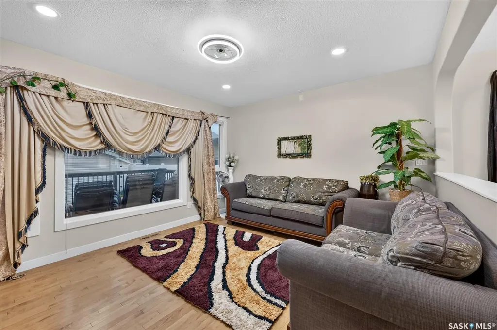 3318 Green Moss Lane Regina SK S4V 1P2