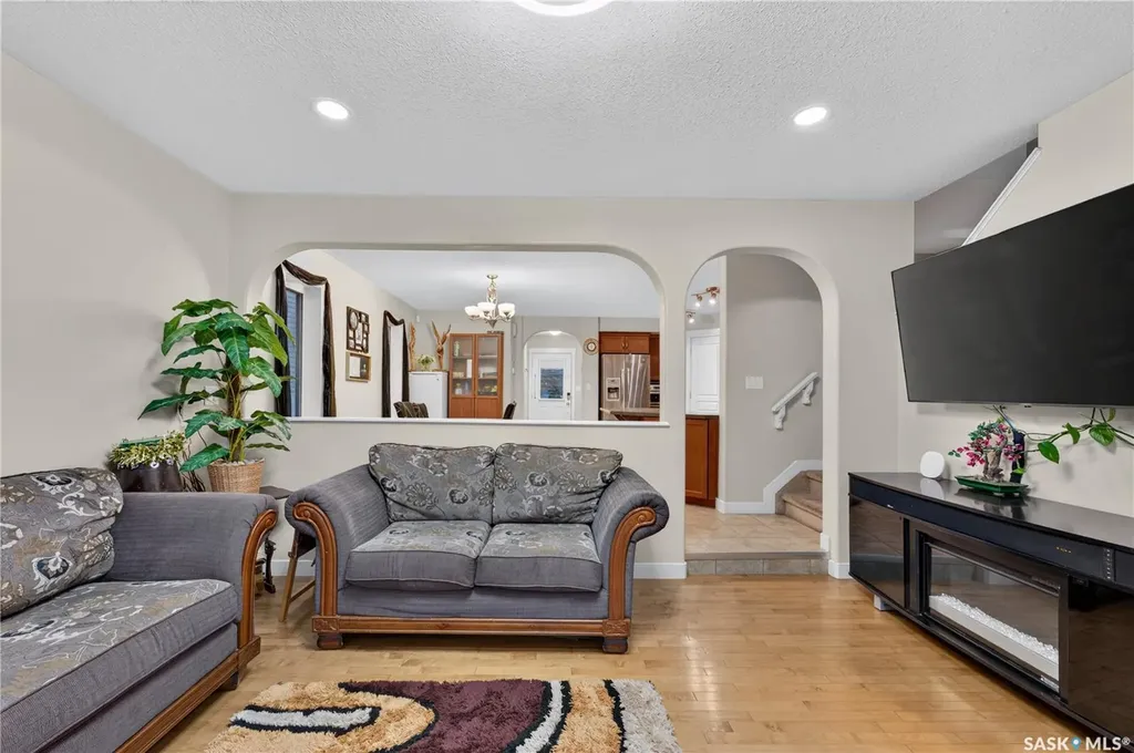 3318 Green Moss Lane Regina SK S4V 1P2