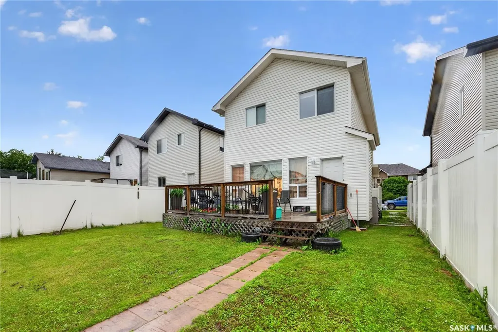 3318 Green Moss Lane Regina SK S4V 1P2