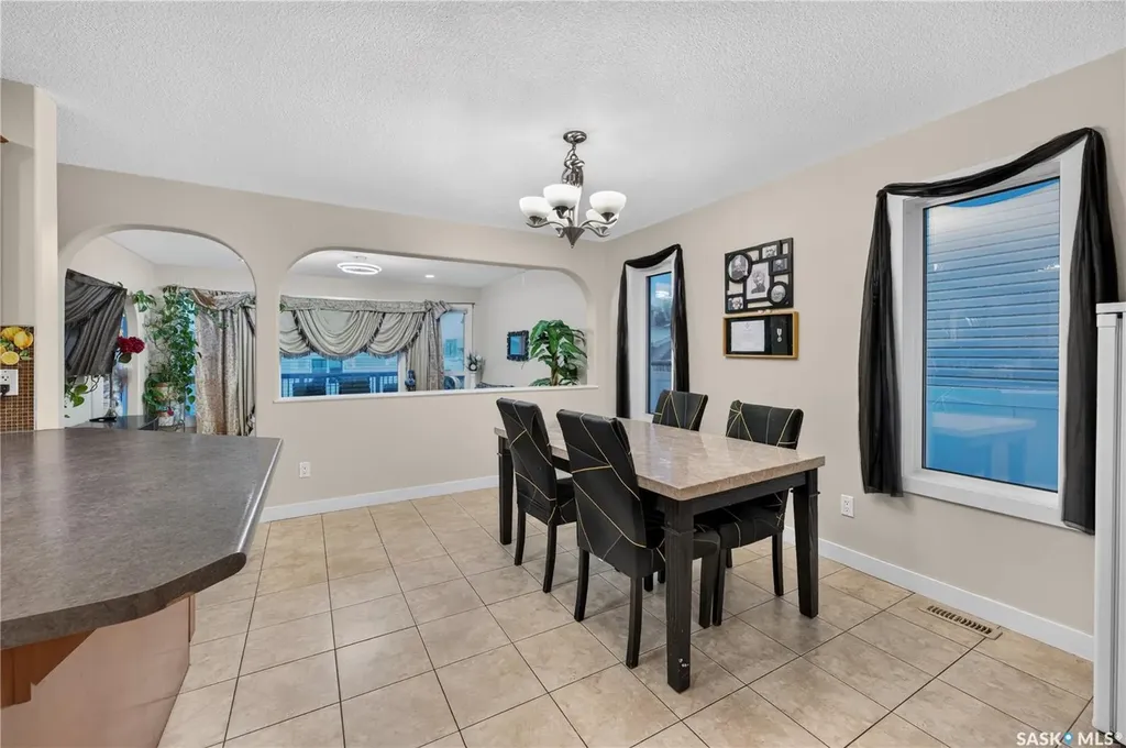 3318 Green Moss Lane Regina SK S4V 1P2