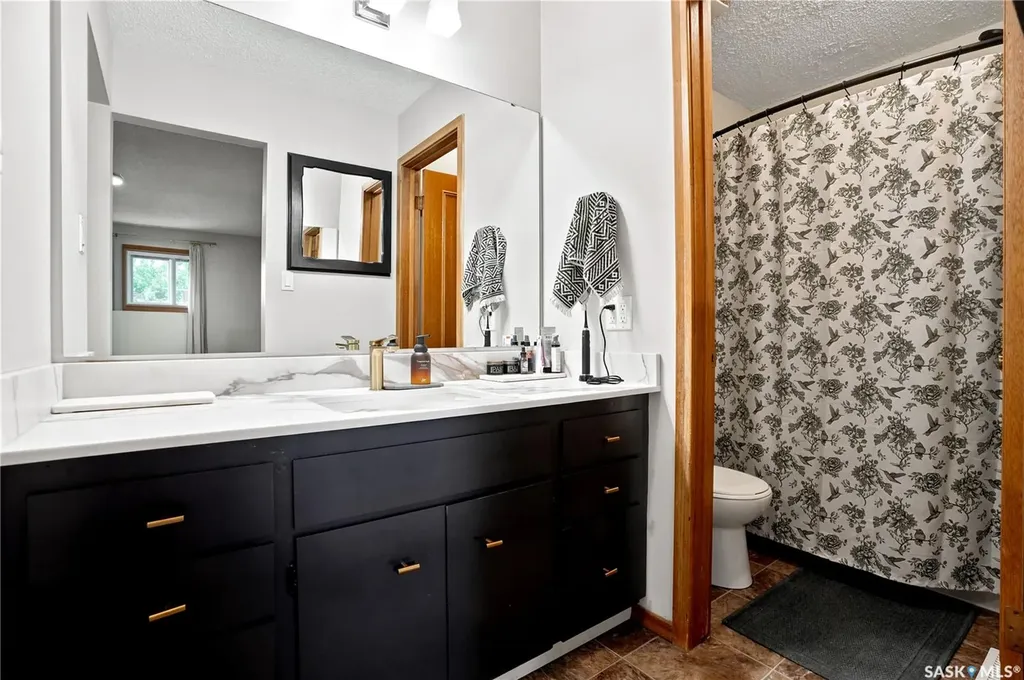 259 Williston Drive Regina SK S4X 2C5