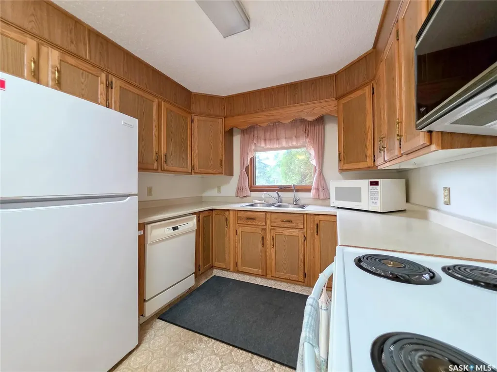 618 4th Avenue W Melville SK S0A 2P0