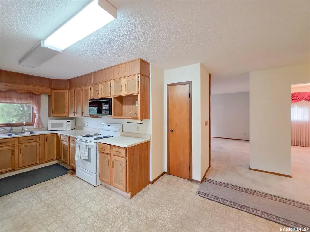 618 4th Avenue W Melville SK S0A 2P0