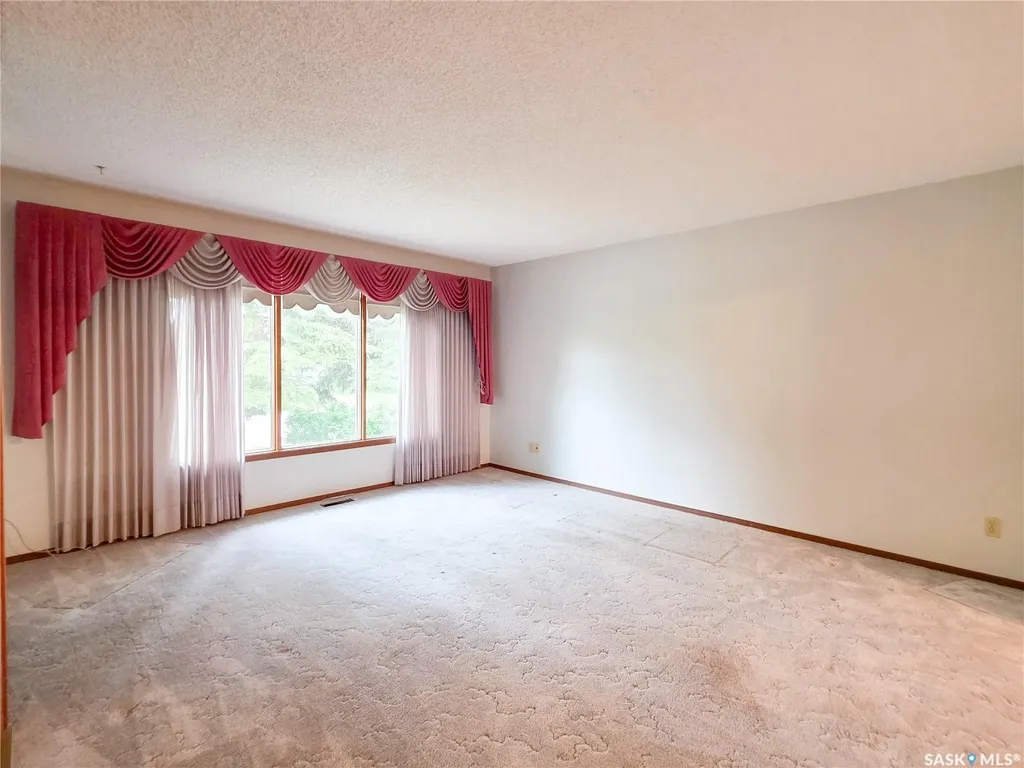 618 4th Avenue W Melville SK S0A 2P0