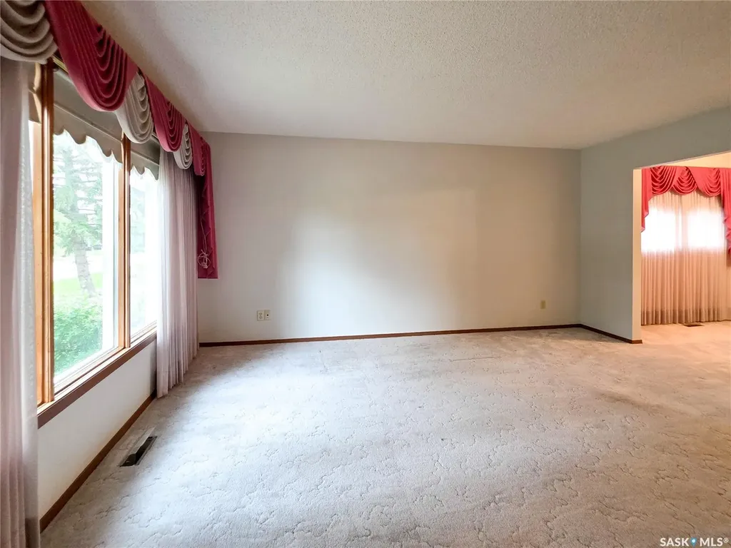 618 4th Avenue W Melville SK S0A 2P0