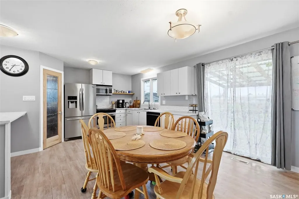 304 4th Avenue Langham SK S0K 2L0