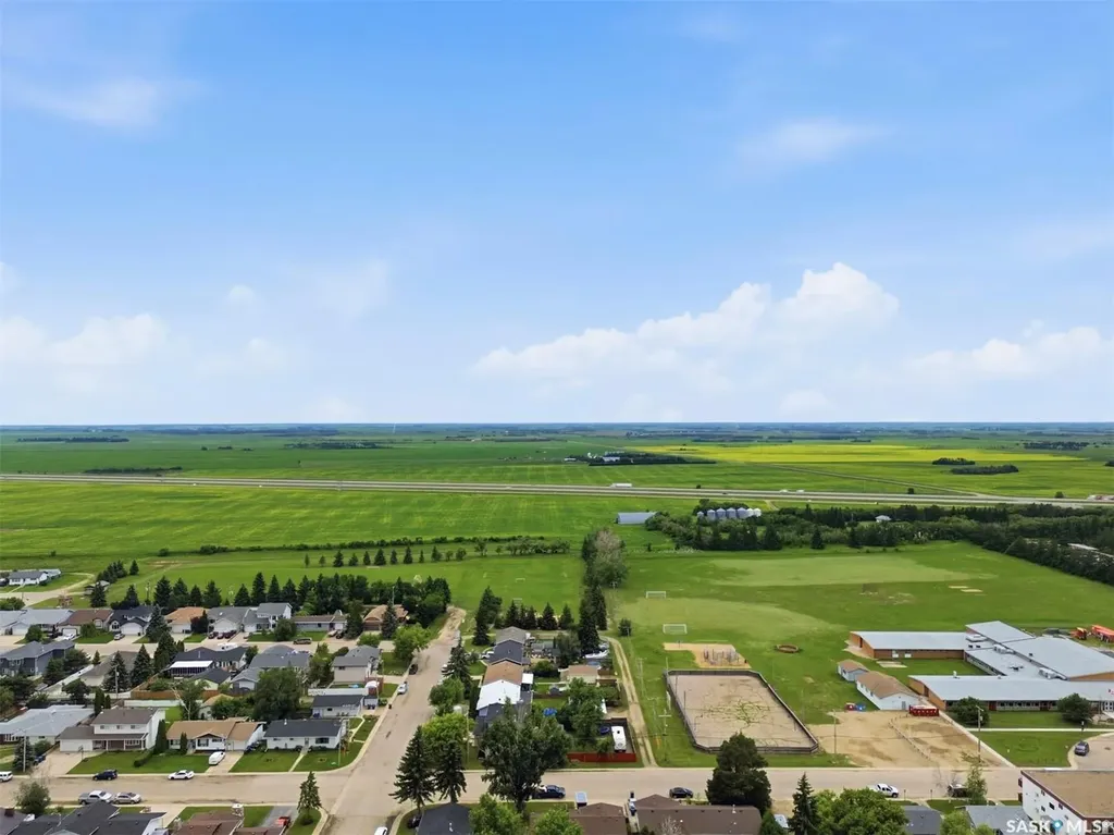 304 4th Avenue Langham SK S0K 2L0