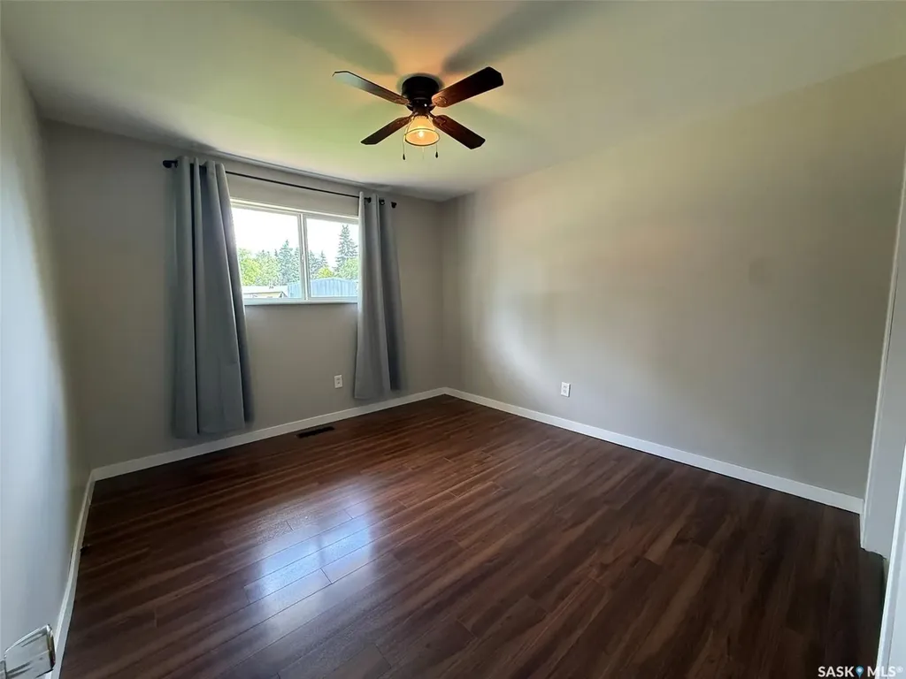 142 2nd Street E Glaslyn SK S0M 0Y0